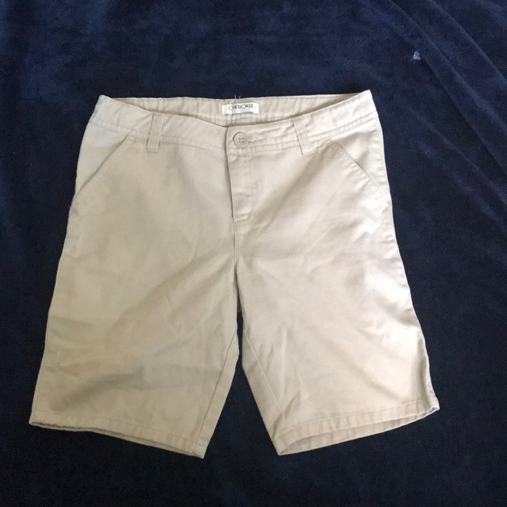 Cherokee khaki shorts